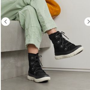 Sorel Explorer Faux Shearling
Waterproof Boot size 7 like new